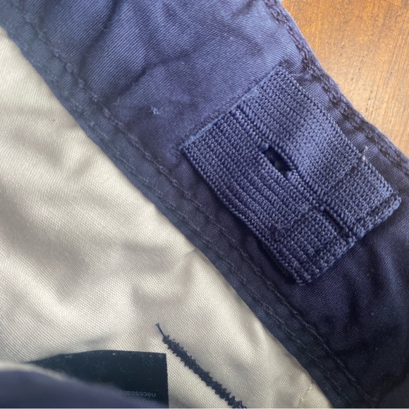 Tommy Hilfiger shorts 4 - Picture 9 of 9